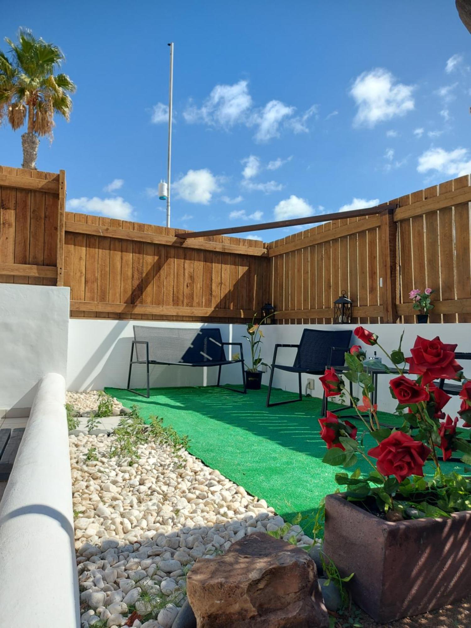 Playa Del Aguila  Enjoy Your Privacy In Premium Bungalows Bahia Feliz-A With Terrace מראה חיצוני תמונה
